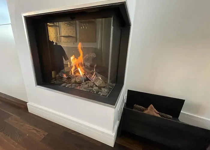 Italian Street Apartment With Terrace And Fireplace Bucureşti